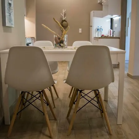 Chic And Minimal Apartment Close To Thissio Metro 雅典 Exterior photo
