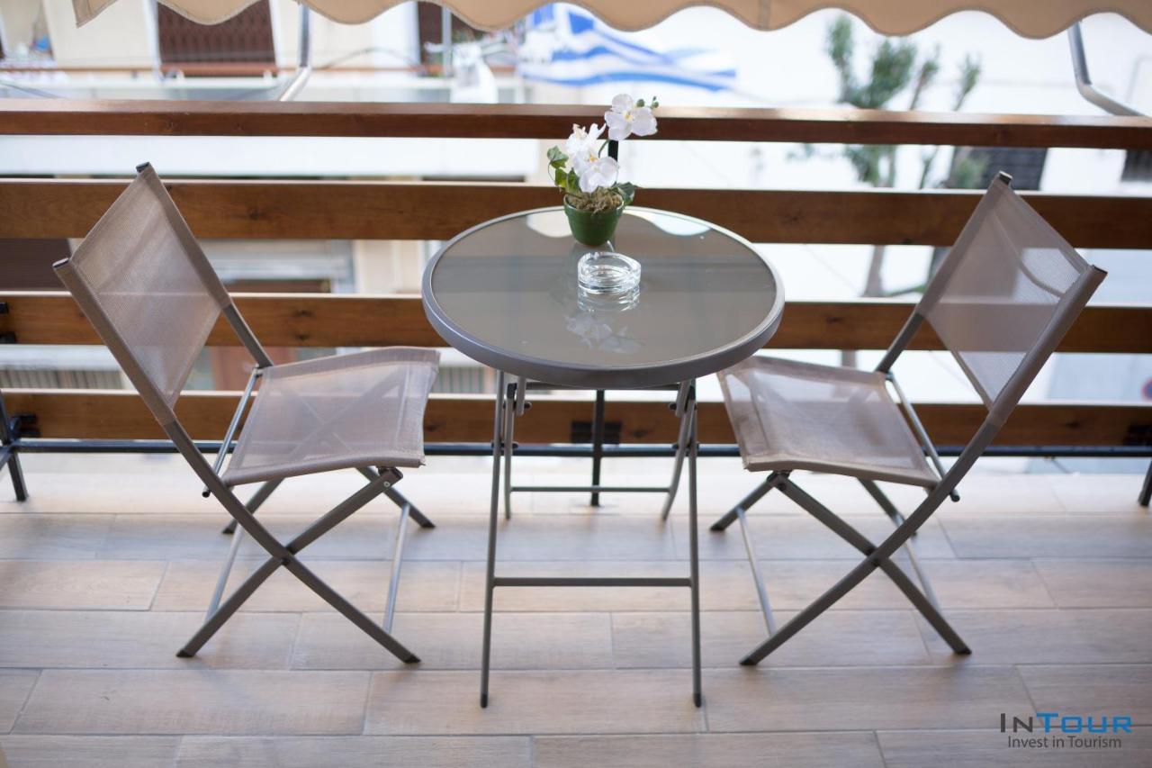 Chic And Minimal Close To Thissio Metro Appartement *