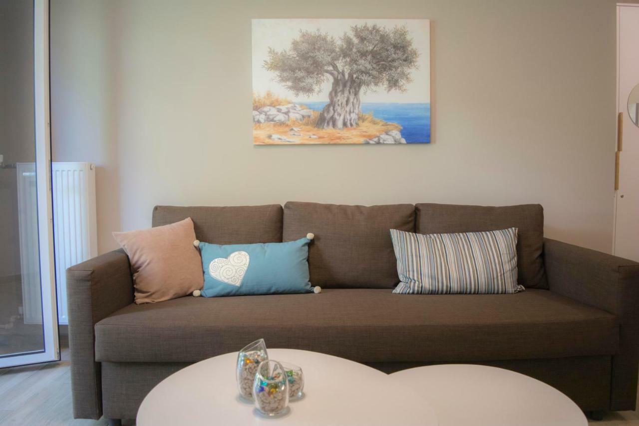Chic And Minimal Close To Thissio Metro Appartement *